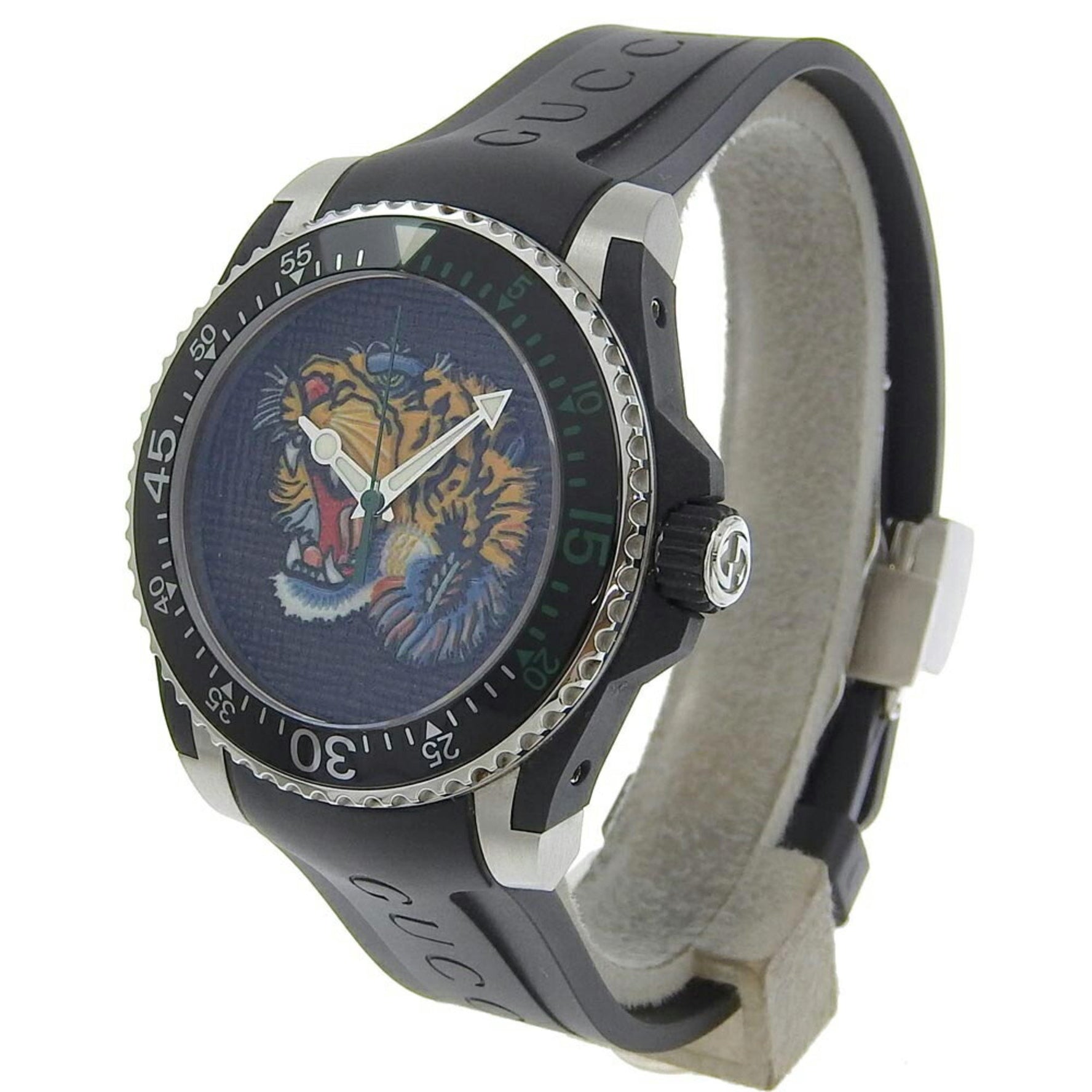 Gucci Dive 136 3 Black Dial Stainless Steel Rubber Quartz Battery Wristwatch Tiger Animal