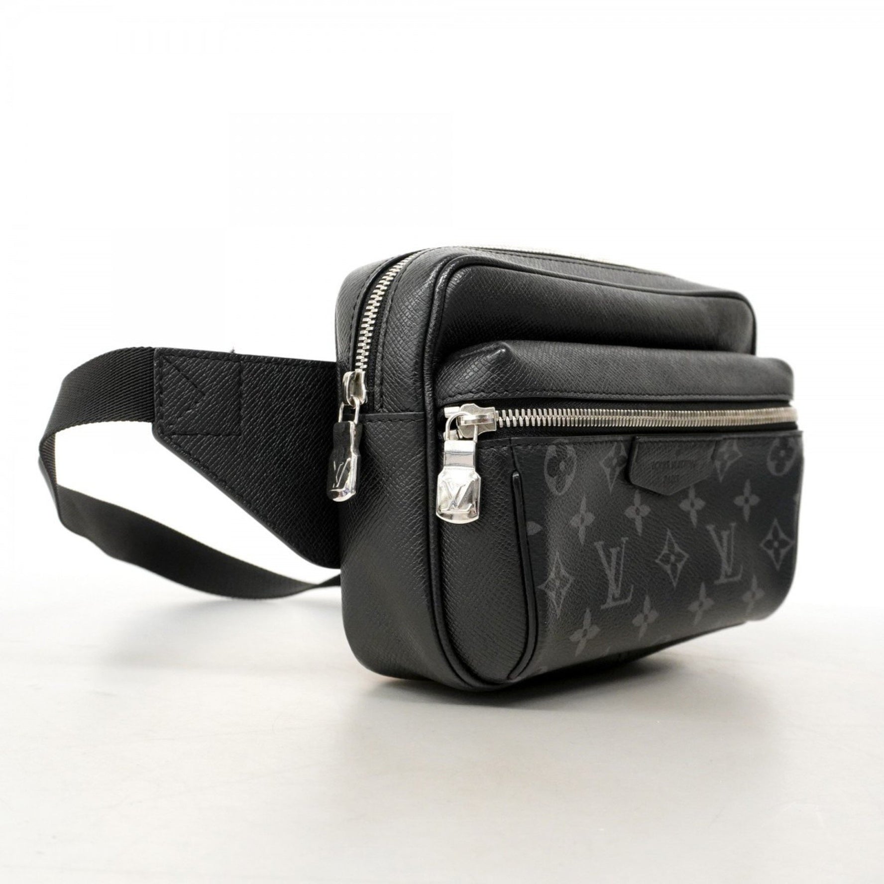 Louis Vuitton Taiga Rama Bumbag Outdoor Waist Bag