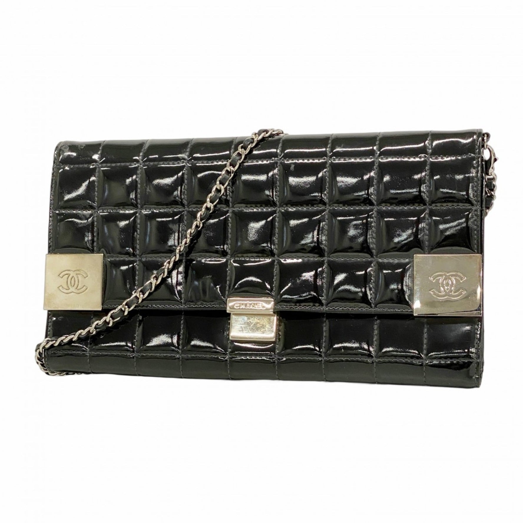 Chanel Chocobar Shoulder Bag with Chain in Patent Leather