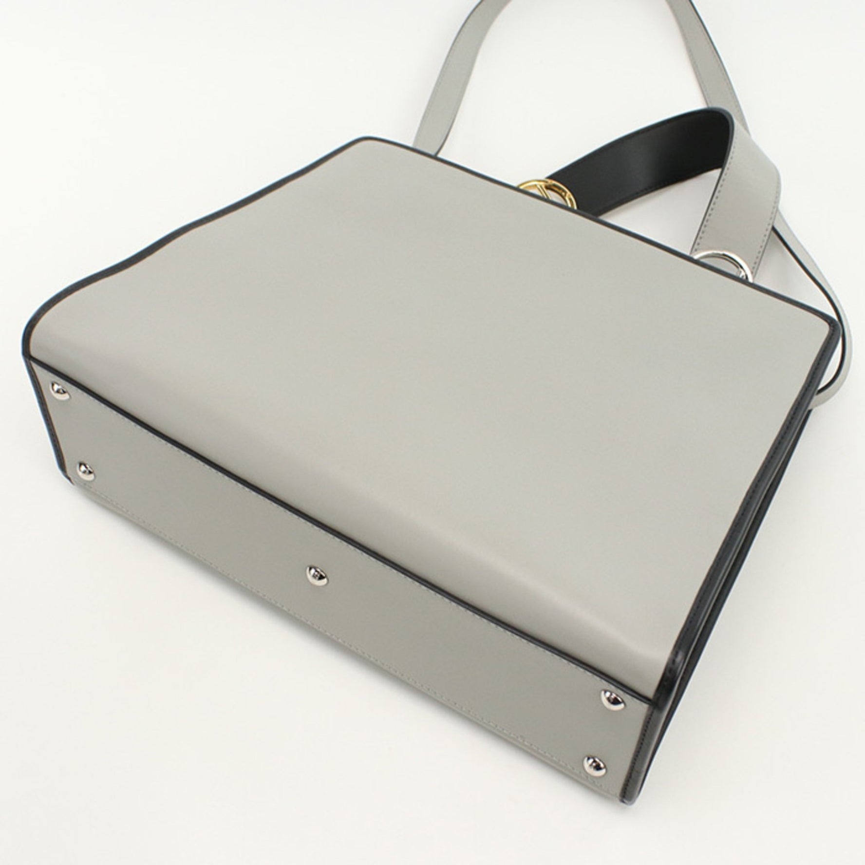 FENDI Runaway Tote Bag SIZ