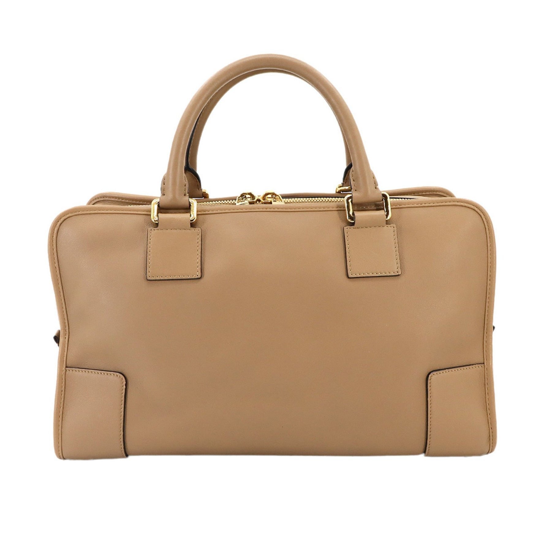 LOEWE Amazona 36 handbag/shoulder bag in leather with gold hardware.