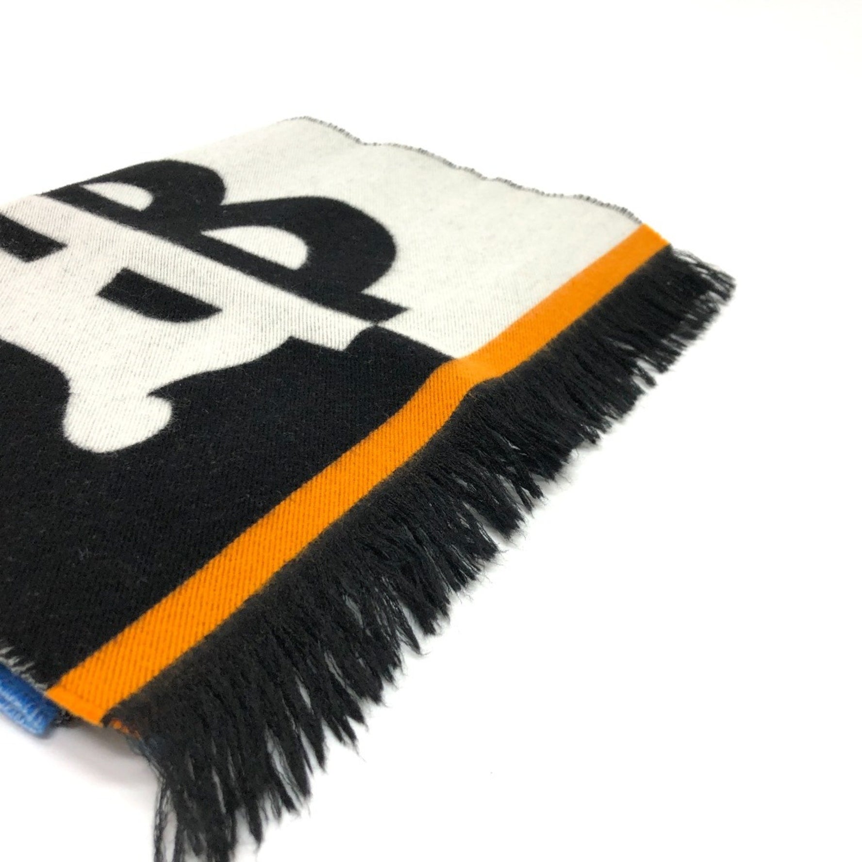 Burberry Scarf /Gray