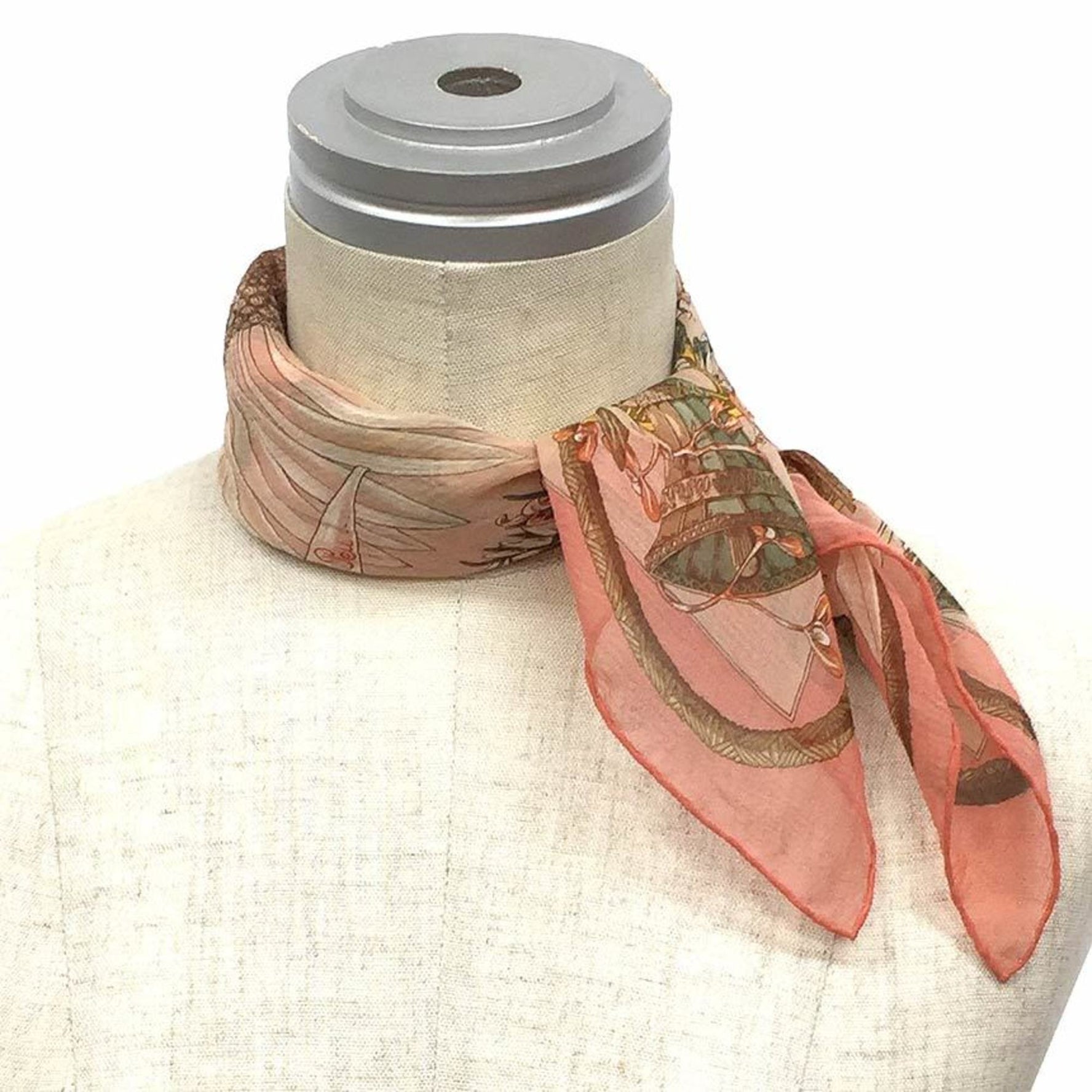 HERMES Scarf Muffler Carre 45 Je T'aime passionnement un peu Sunflower Silk Muslin Salmon