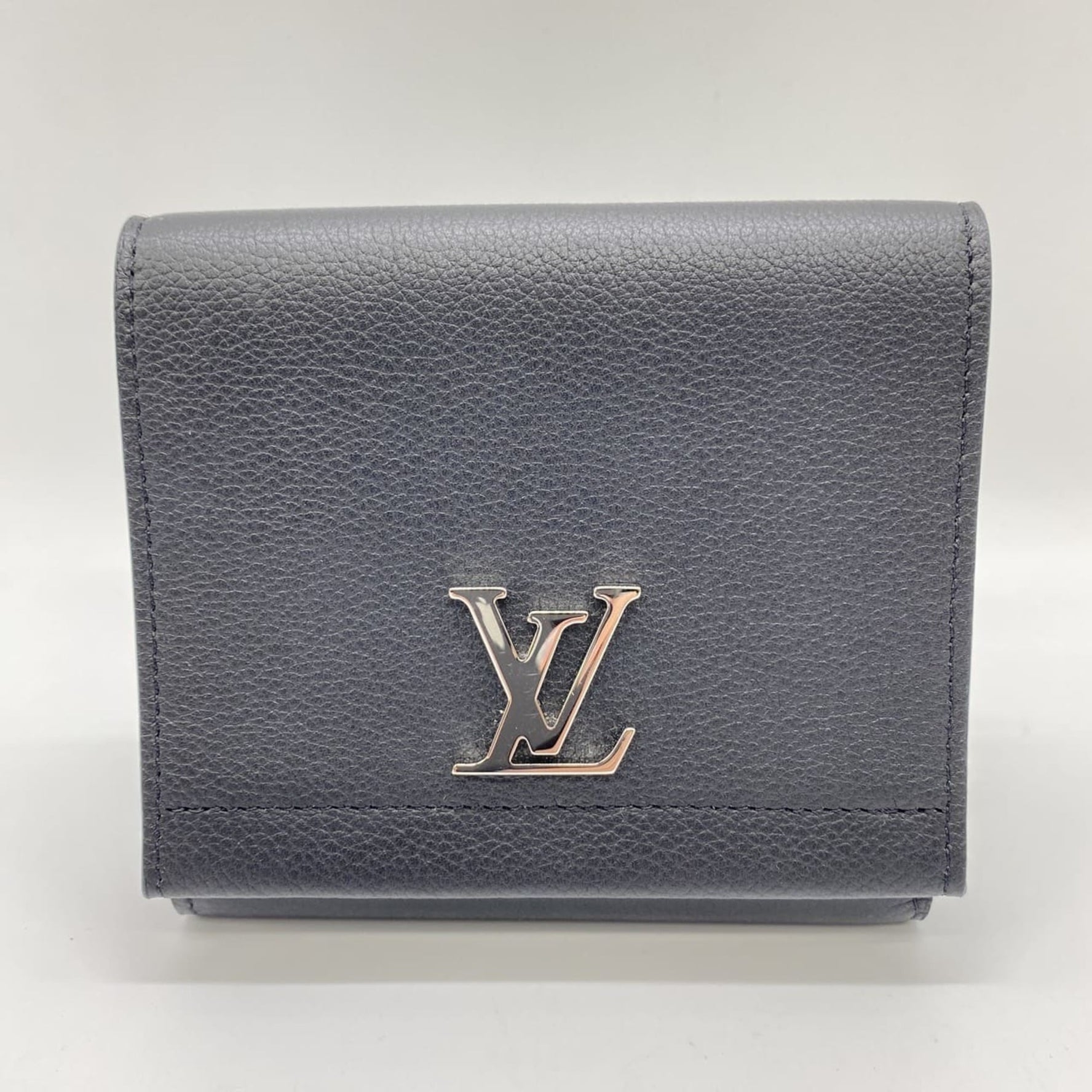 Louis Vuitton Portefeuille Lockme 2 Compact Wallet in Leather, Noir and Black, Women