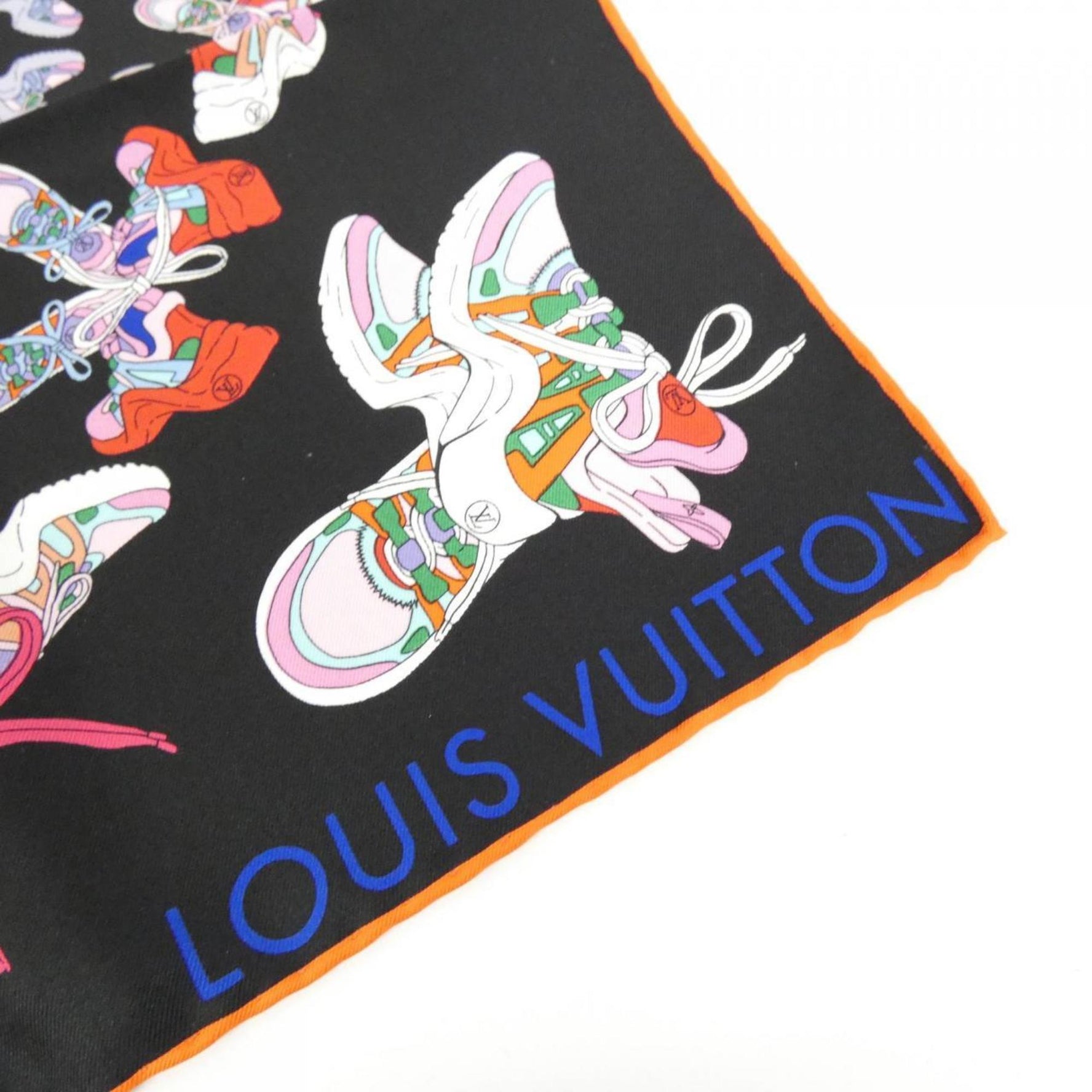 Louis Vuitton Carre Arclight Scarf