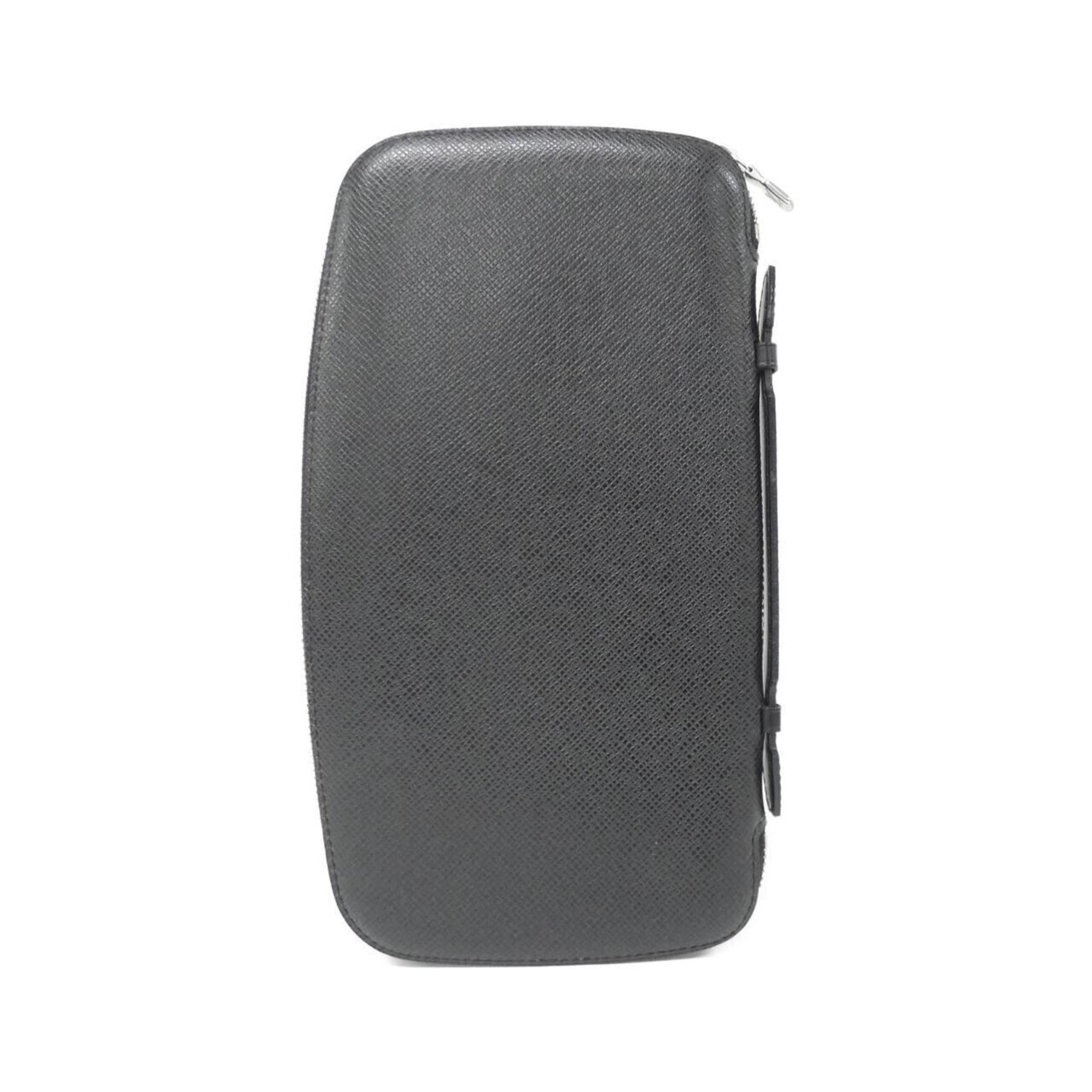 Louis Vuitton Taiga Organizer Atoll Wallet