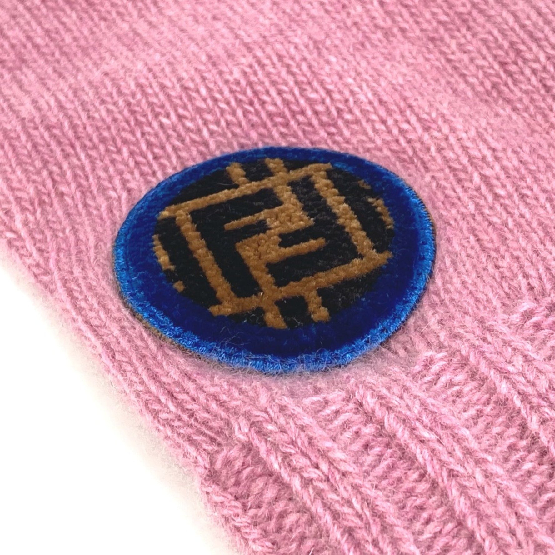 Fendi glove logo gloves
