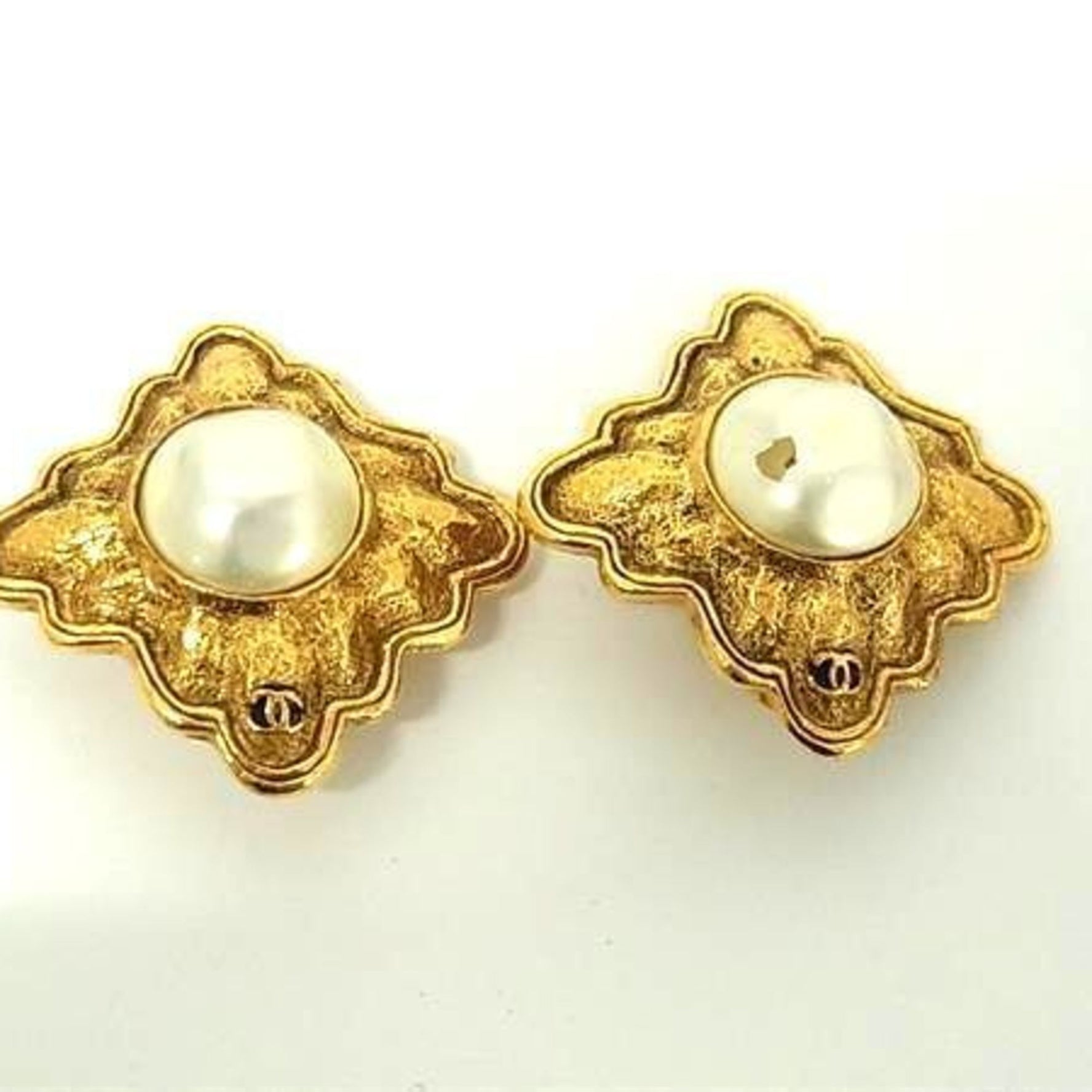 CHANEL Coco Mark Earrings - Metal with Faux Pearl Clip-on