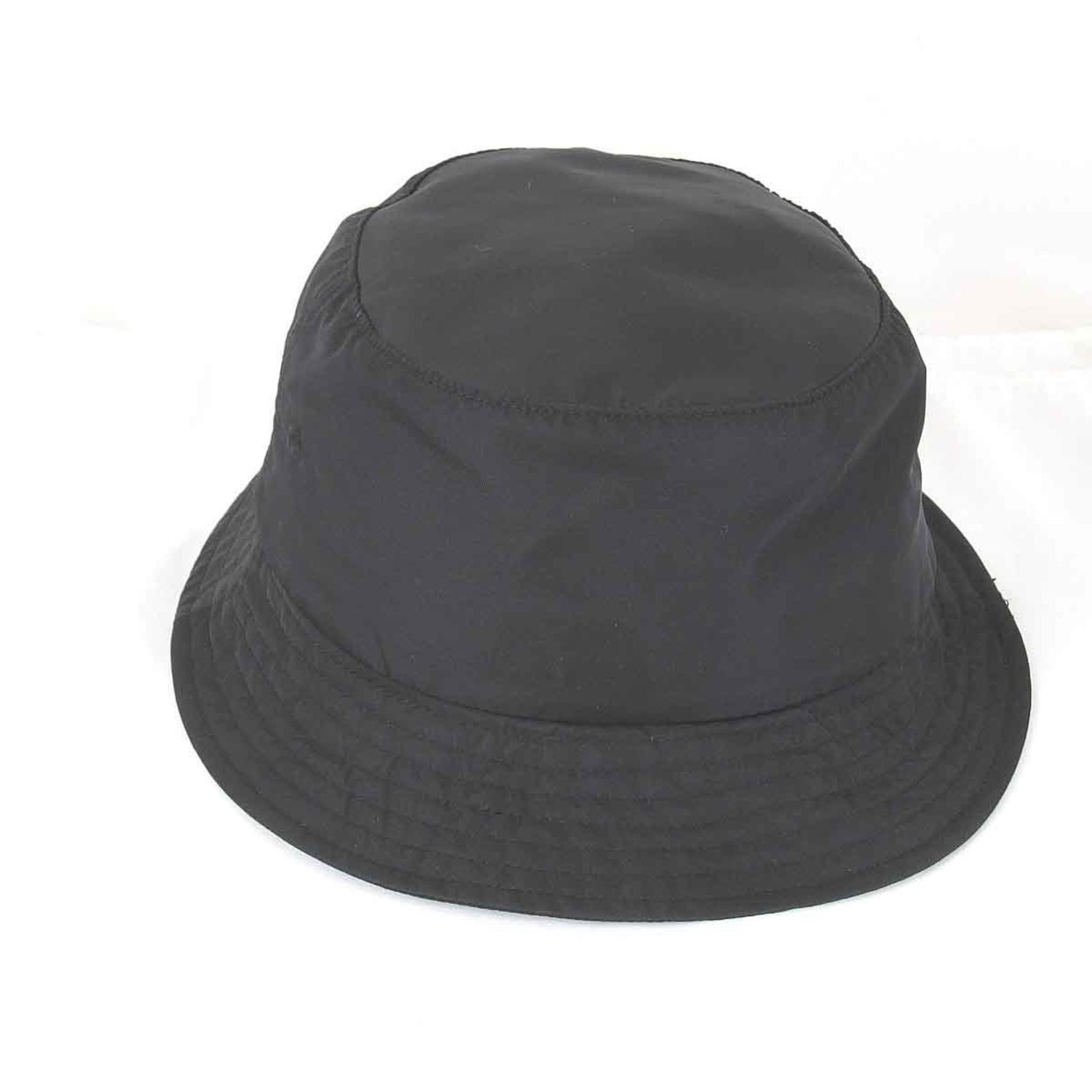 BURBERRY Supreme Bucket Hat M/L Nylon Style