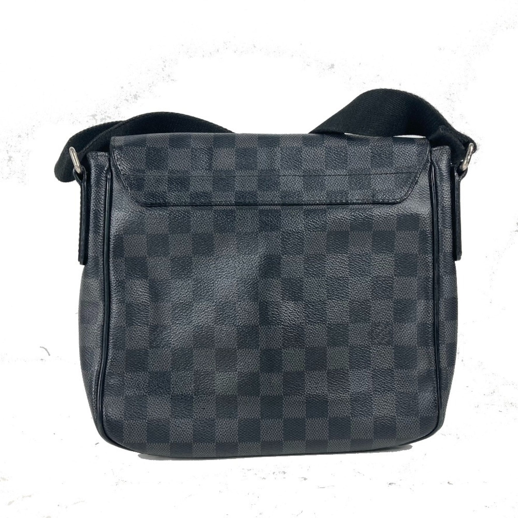 Louis Vuitton Damier Graphite District PM Crossbody Shoulder Flap Bag Canvas Men's
