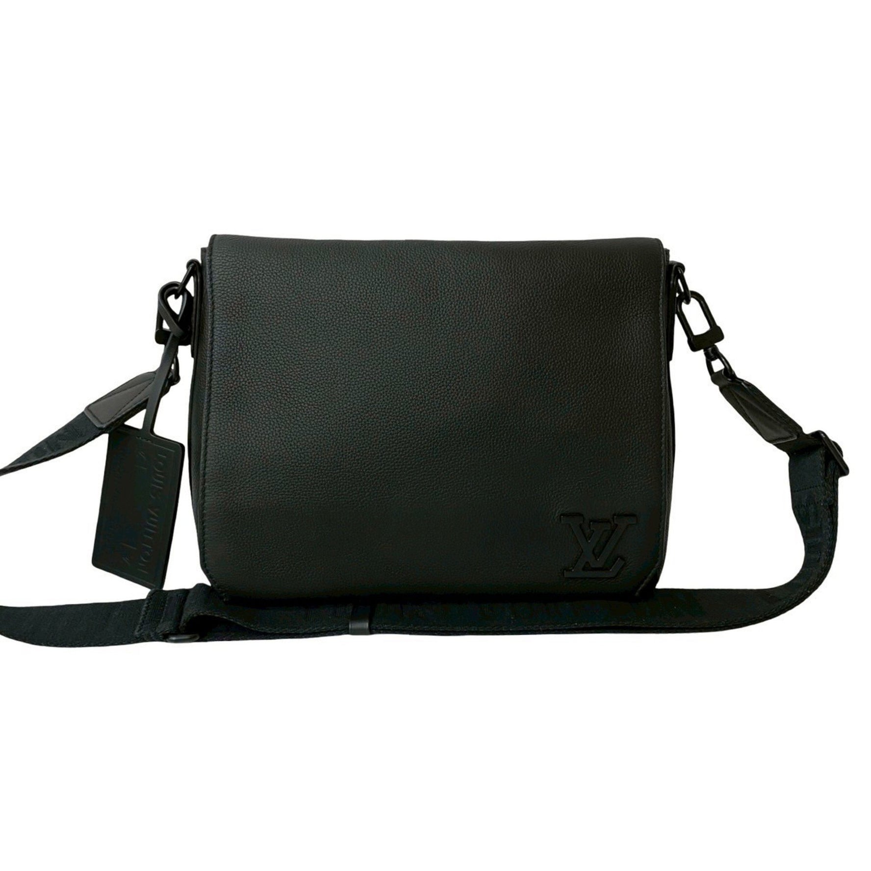 Unused and stored LOUIS VUITTON Take Off Messenger Aerogram Leather Shoulder Bag Noir