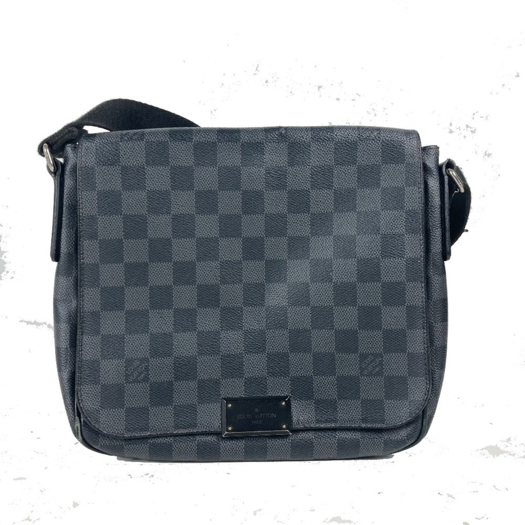 Louis Vuitton Damier Graphite District PM Crossbody Shoulder Flap Bag Canvas Men's