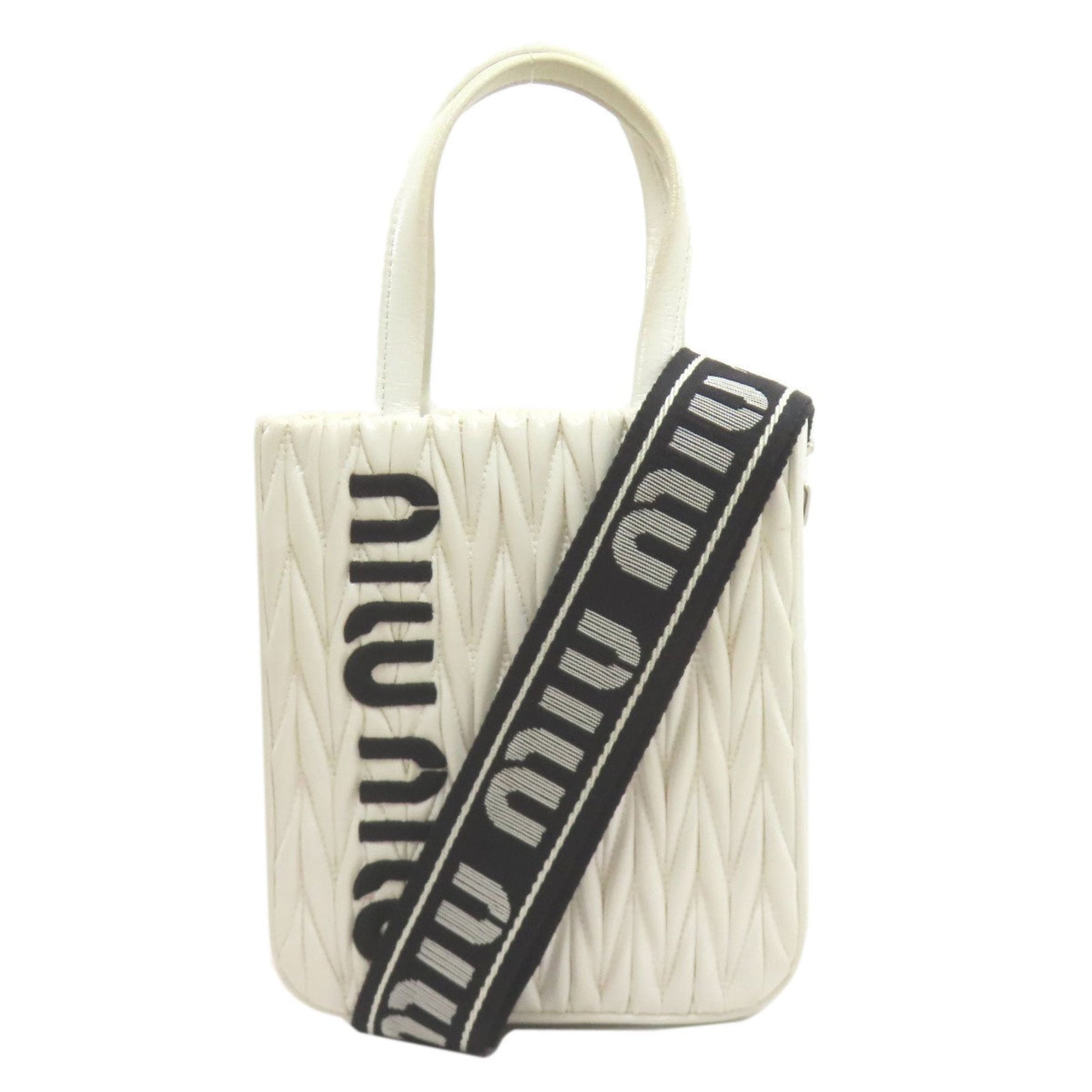 Miu Miu Miu Matelasse Handbag in Calfskin