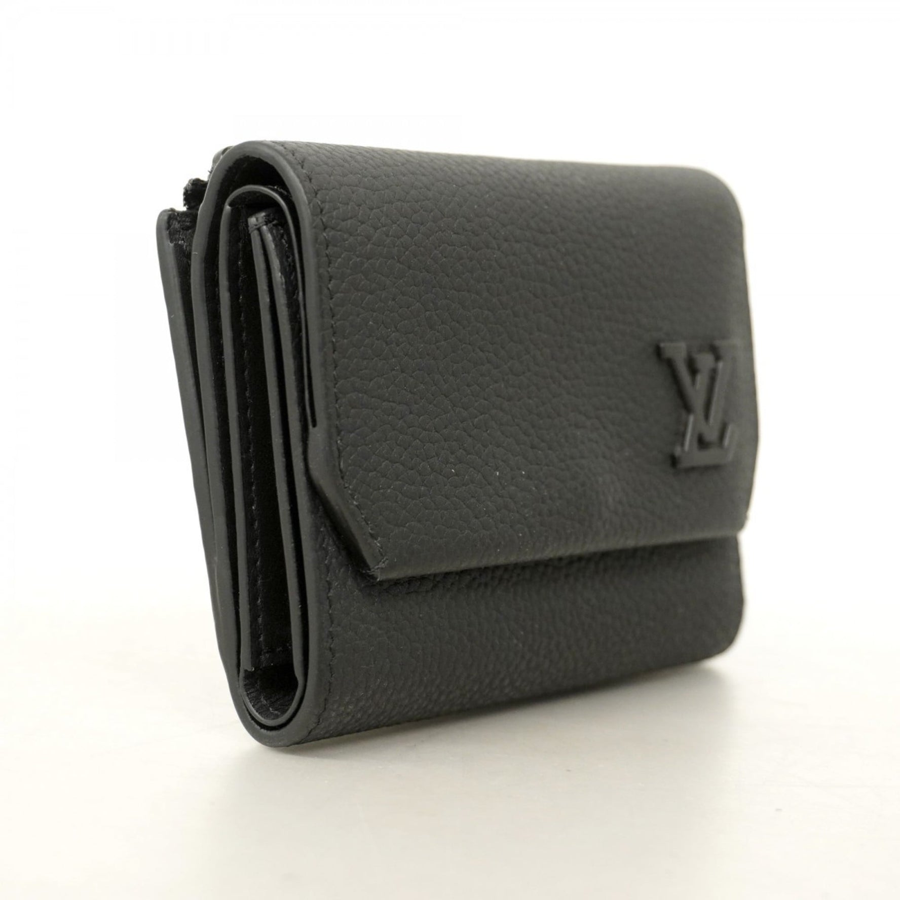 Louis Vuitton Portefeuille Pilot Tri-fold Wallet